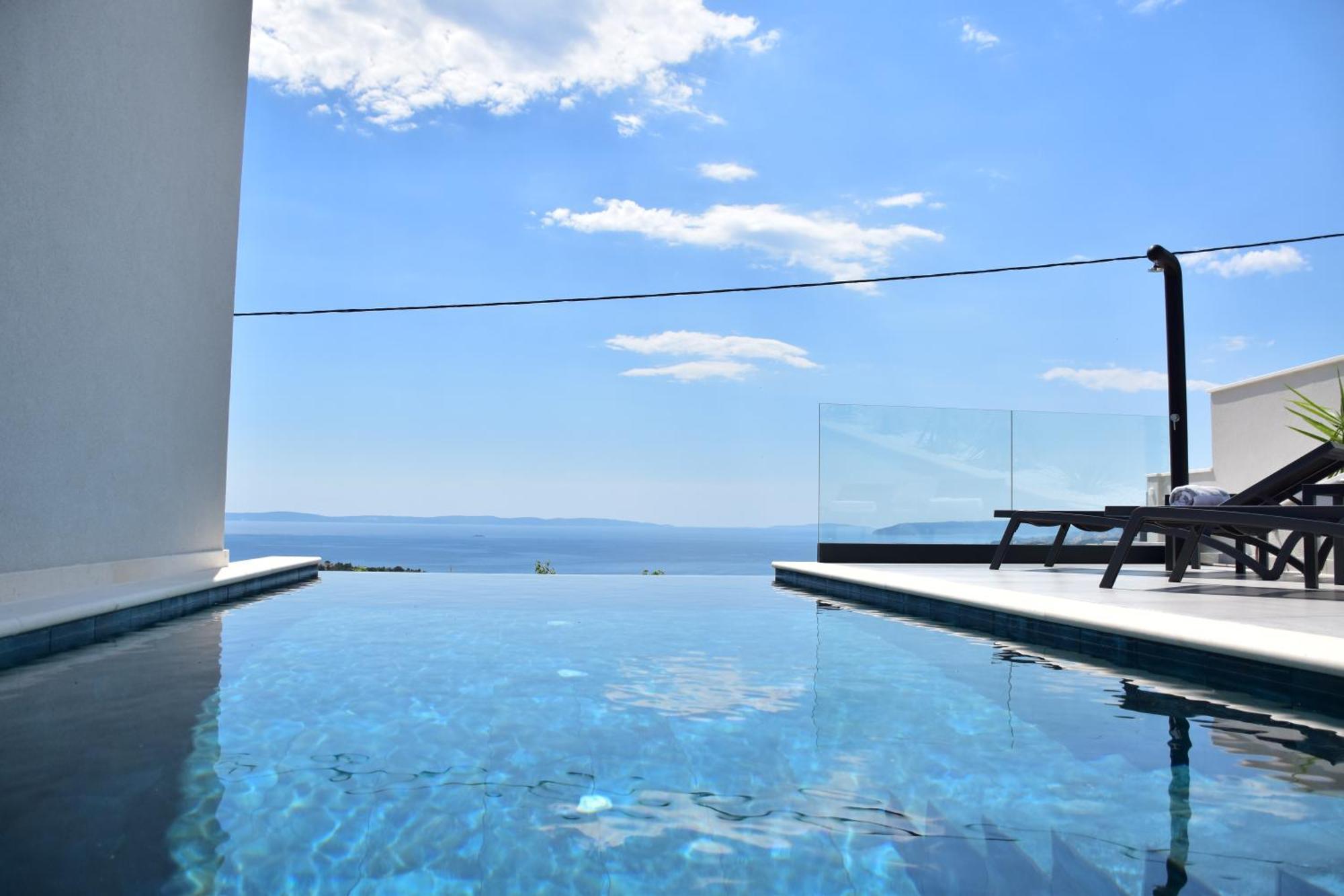 Spectacular X With Heated Pool Overlooking Split And Sea * Podstrana